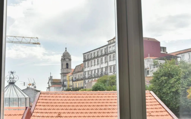 Clerigos Old Town Apartment