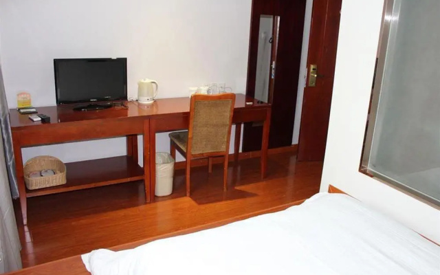 Yiting 6+e Hotel (Pudong Avenue)