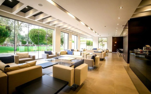 M Executive Residence & Boutique Hotel - Adults Only