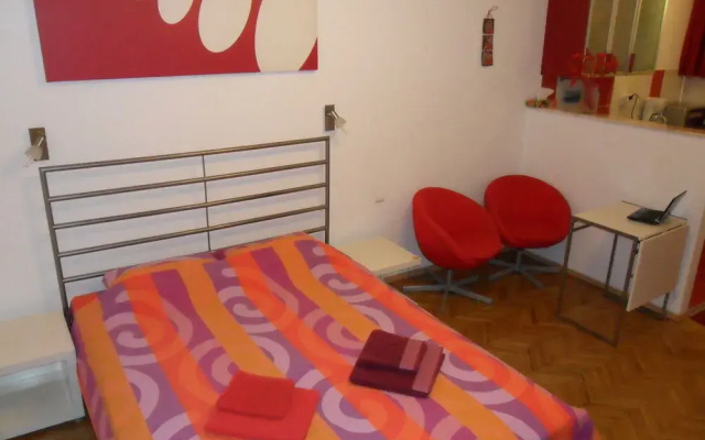 Victoriei Room