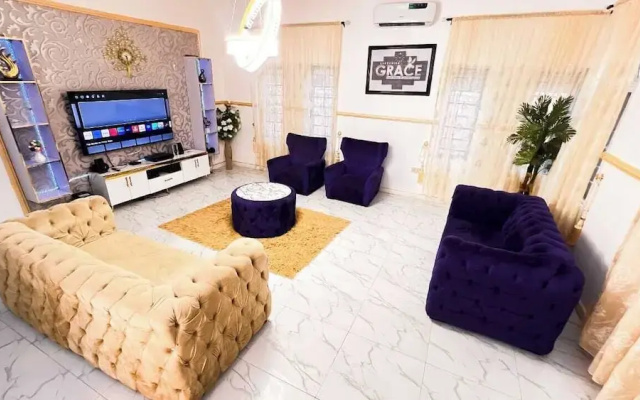 Danny's Shortlet Apartment