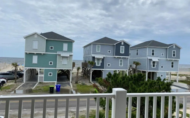 49th & Beach