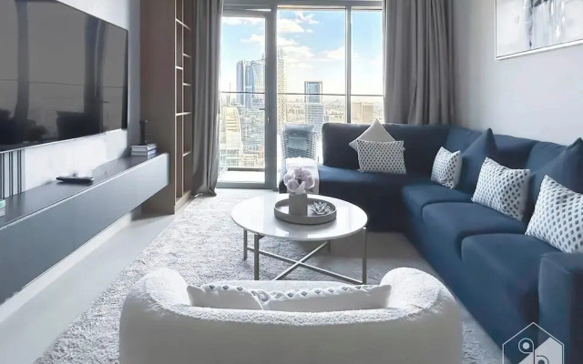 Luxurious Burj Royale One-bedroom & City Views