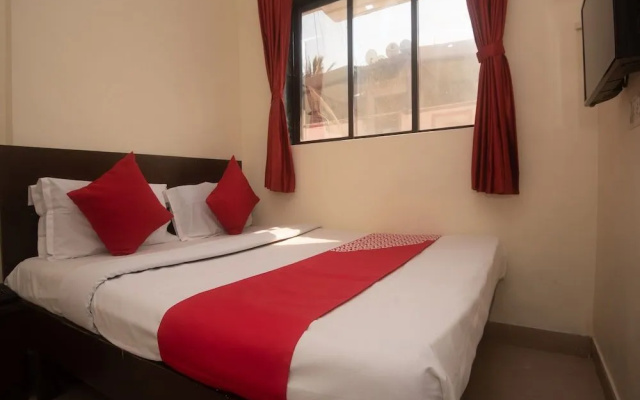 Oyo 23285 The Diplomat Lodging