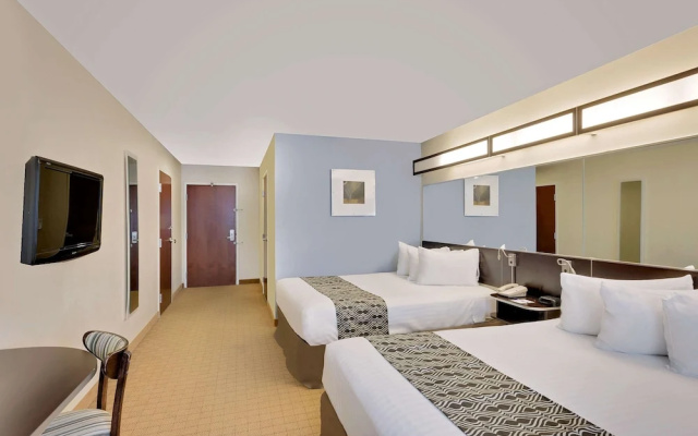 Microtel Inn And Suites Geneva