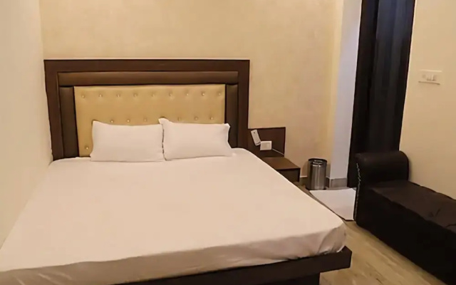 Hotel Mona Regency
