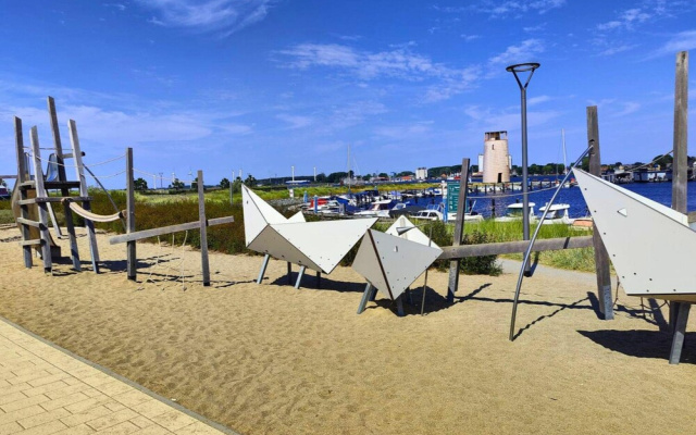 Ferienwohnung Am Yachthafen mit Balkon