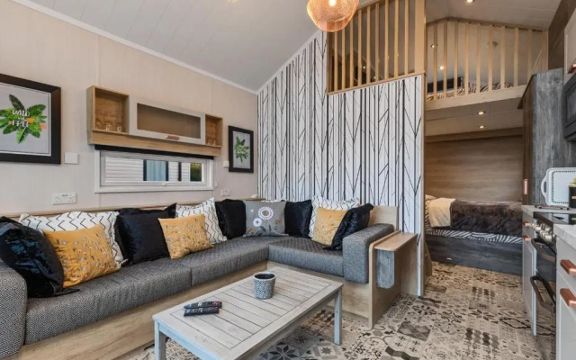 The Escape Luxury Pod Close To Beach