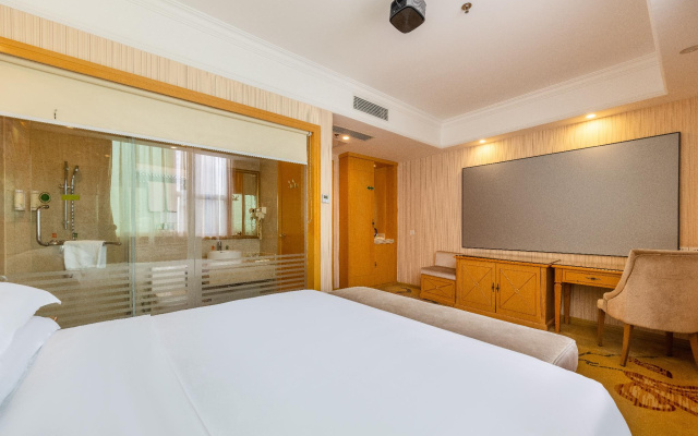Vienna Hotel （Shenzhen Bantian Guangyayuan Station）