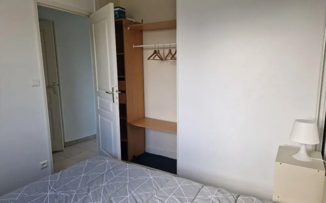 Flat With Direct Beach Access