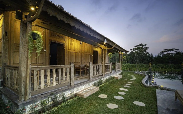 Nanang Antique Ubud Villa