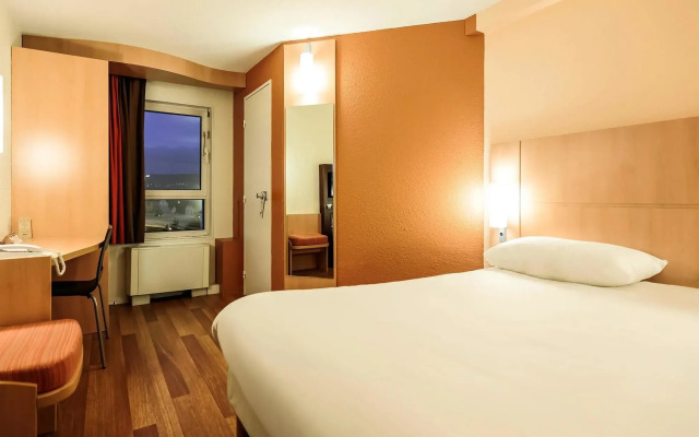 Ibis Clermont Ferrand A71 A75 La Meridienne