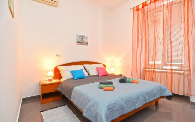 Apartment 1673
