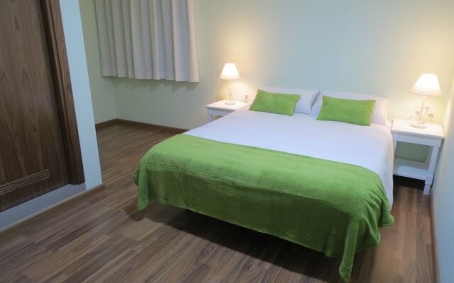 Отель Hostal Petit Príncep Барселона вид на фасад