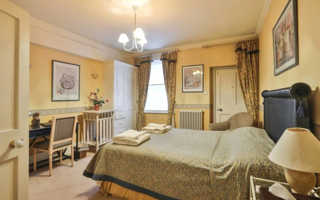 Spacious House in Marylebone [VR]
