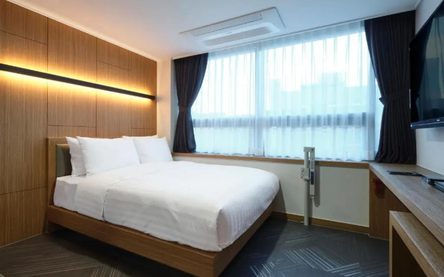 S Stay Hotel