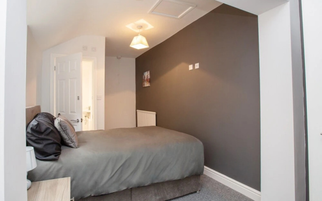 Crewe Rooms Ruskin Road
