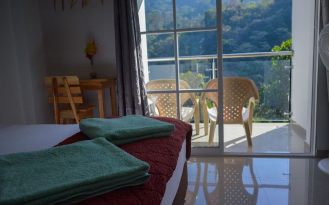 Montes De Beraka - Adults Only