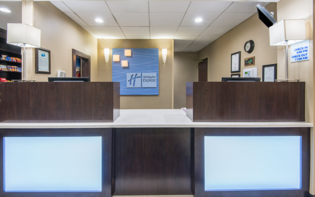 Holiday Inn Express & Suites Ashland by IHG
