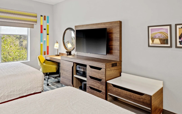 Hampton Inn & Suites Cincinnati West