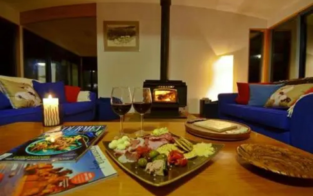 Mures Cloudy Bay Retreat