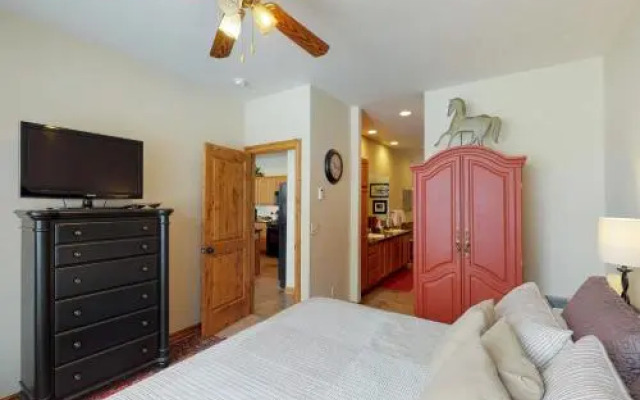 Whispering Pines 924