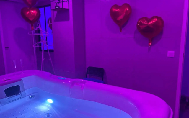 Jacuzzi Prive Arrivee Autonome (Adults Only)