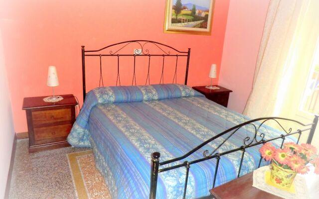 Отель B&B Globetrotter Siracusa Сиракуза комната для гостей