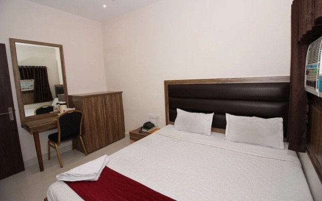 OYO 2811 Hotel Meera