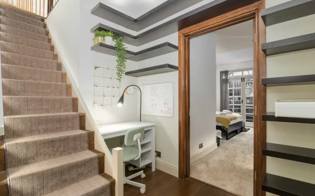 Guestready - Modern Lux Family Home in West Kensington, W/garden