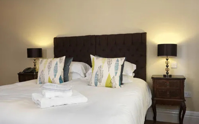 The Royal Oak Hotel and Restaurant