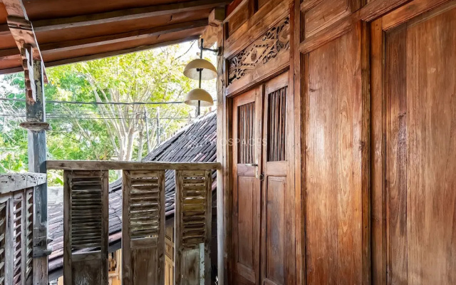TwoSpaces Living at Kayu Beach Villa, Nusa Dua Beach