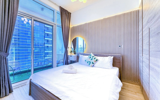 Super Luxury Flat Design with Sea View