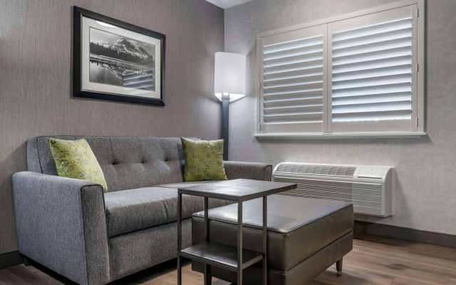 Best Western Plus Hilltop Inn