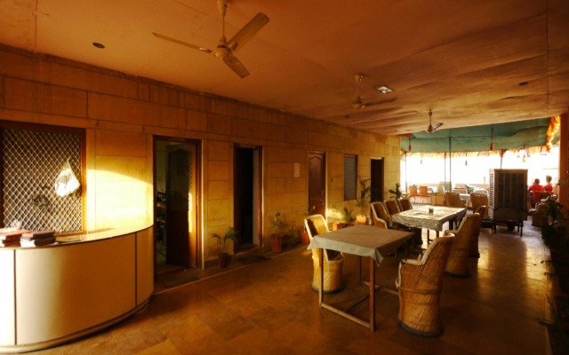 Hotel Roop Mahal