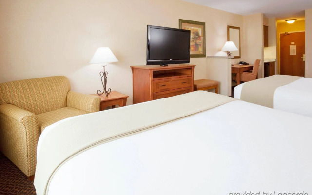 Holiday Inn Express Mitchell by IHG