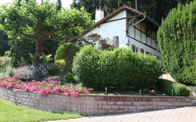 Romantik-Ferienhaus "Villa Alfredshöhe"