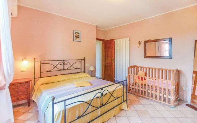 Amazing Home in Camaiore -lu- With 3 Bedrooms
