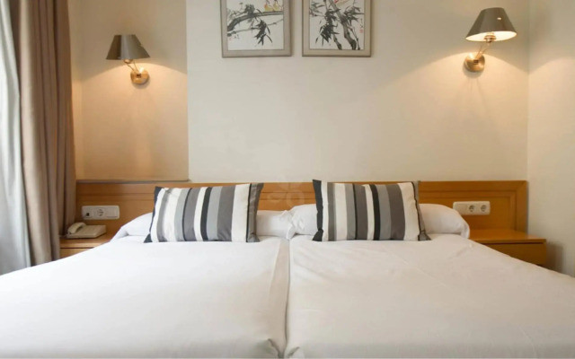 Hotel Zaragoza Plaza