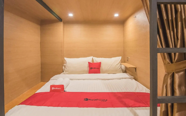 Formerly Reddoorz Hostel @ Grand Pangandaran