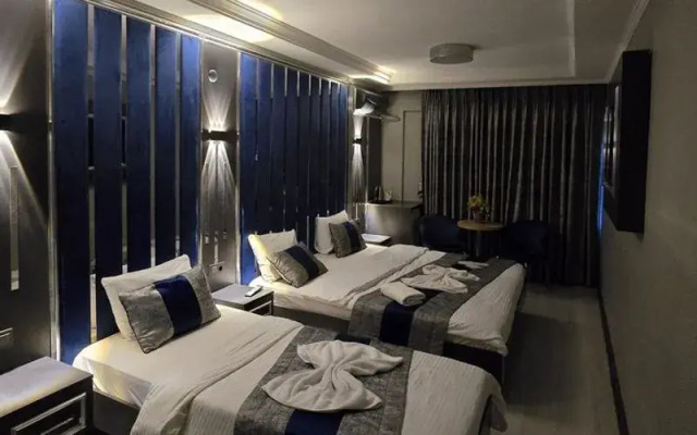 Blue Plus Hotel