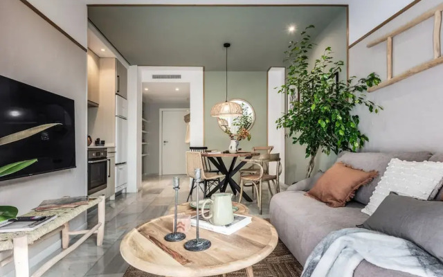 Sabina - 1 Bedroom and Terrace in Almagro