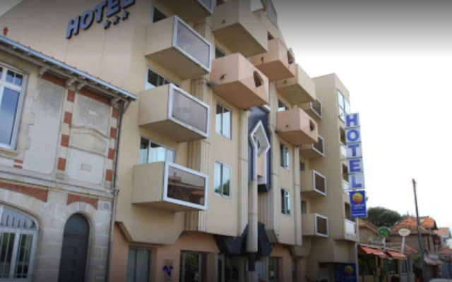 hotelImage