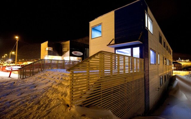 Svalbard Hotell - Polfareren in Longyearbyen, Svalbard from 240$, photos, reviews - zenhotels.com hotel front