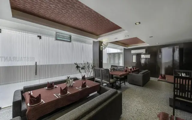 Raya Inn