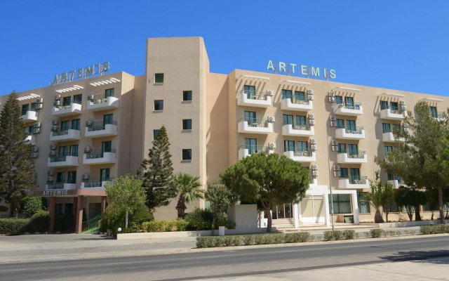 Artemis Hotel Apartments in Protaras, Cyprus from 85$, photos, reviews - zenhotels.com hotel front