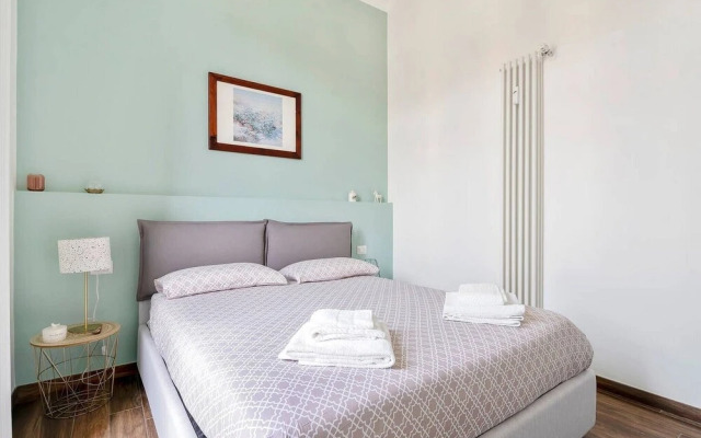 Isola View Renovated Apartment