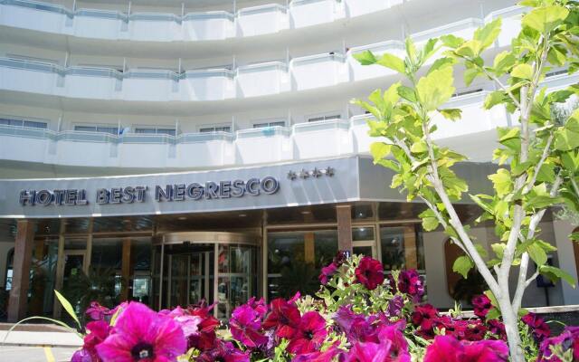 Отель Best Complejo Negresco Испания, Салоу - 8 отзывов об отеле, цены и фото номеров - забронировать отель Best Complejo Negresco онлайн вид на фасад