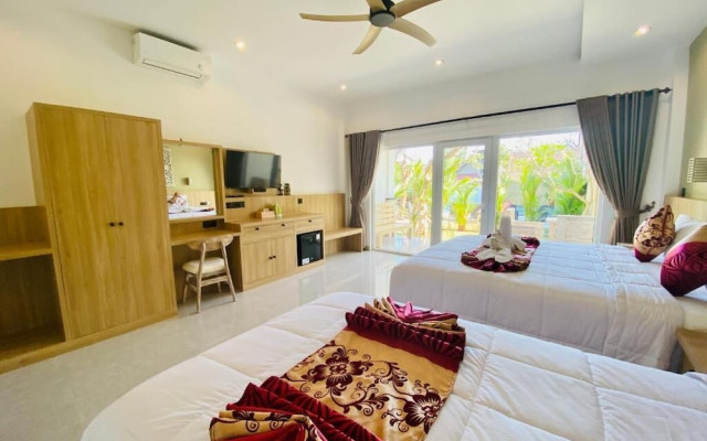 Solaluna Beach Homestay