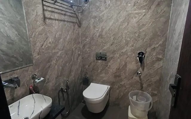 Hotel Care Residency By OYO Rooms